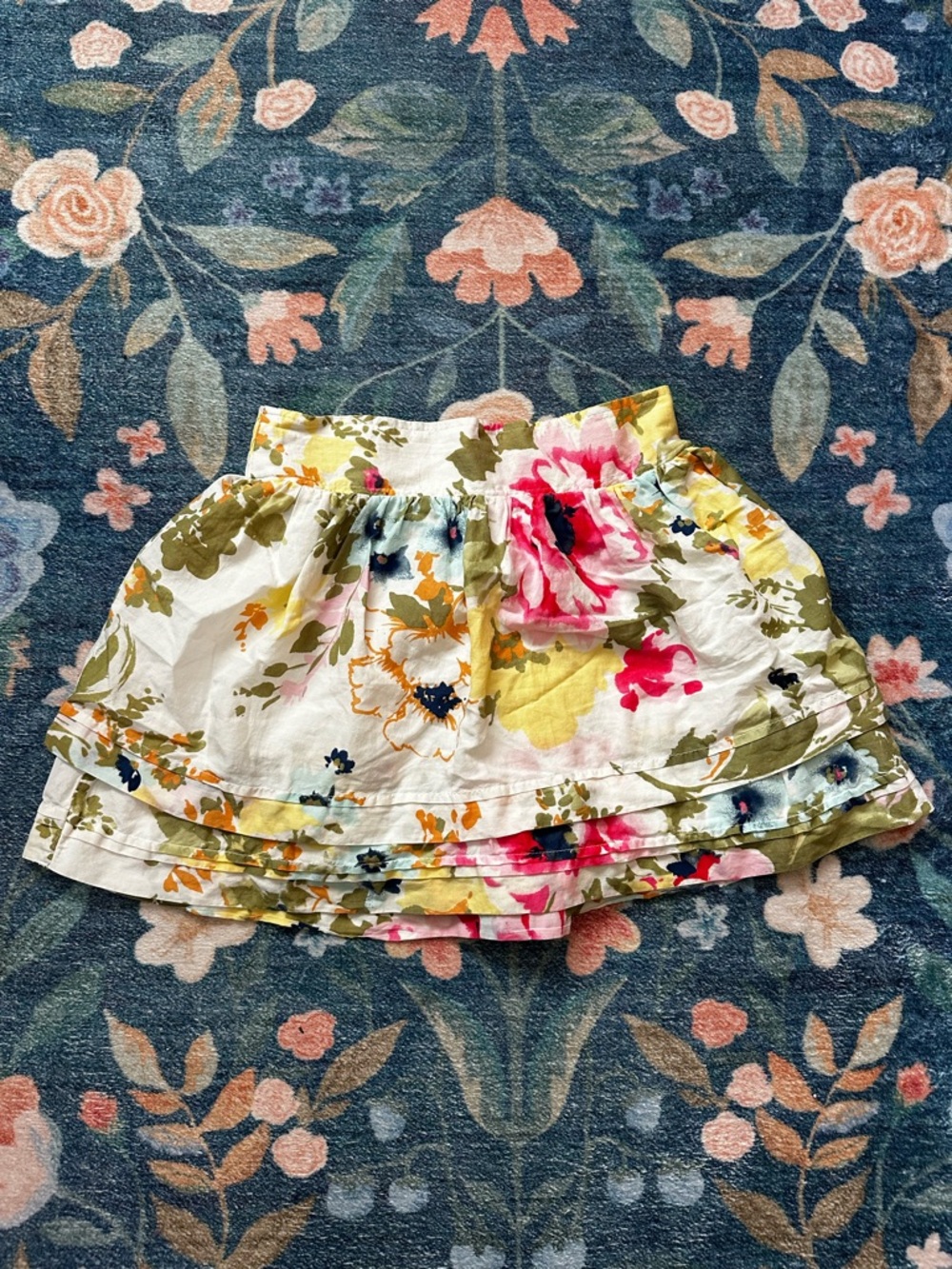 Abercrombie Sz XS White Floral Tiered Mini Cotton Blend Smocked Skirt Barbie Fem